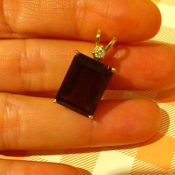 Jewelry - 14k gold brown quartz pendant